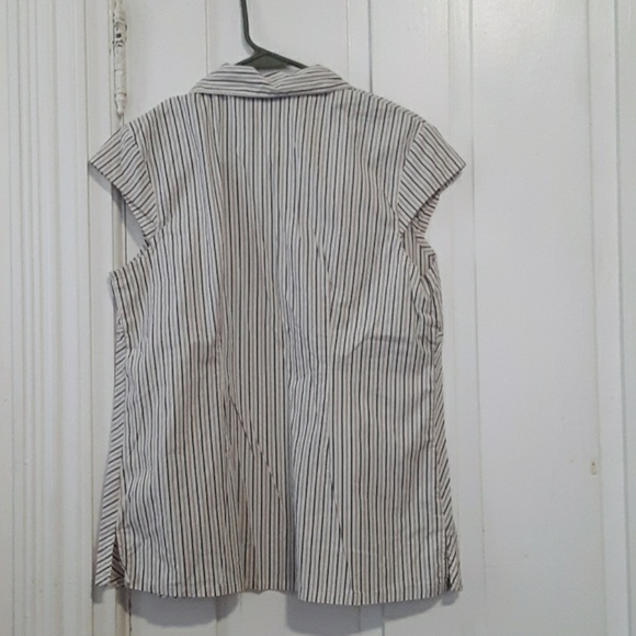 tomorrows mother vneck top - Picture 2 of 5